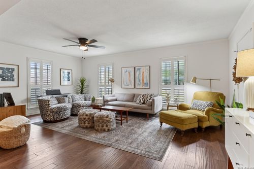 105-105 Ruelle, San Antonio, TX, 78209-4099 | Card Image