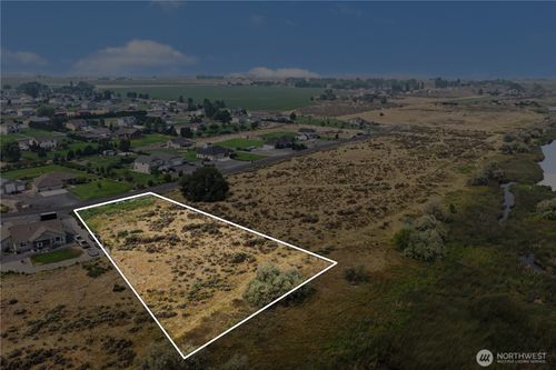 5775 Road J.6 Ne, Moses Lake, WA, 98837-7532 | Card Image