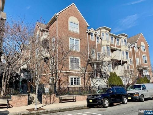 200 Dey St, Harrison, NJ, 07029-1884 | Card Image