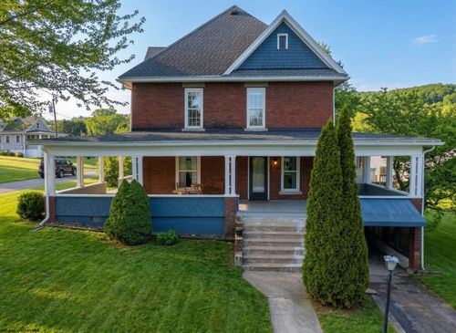 44 Paw Paw Ave, Rivesville, WV, 26588-9735 | Card Image