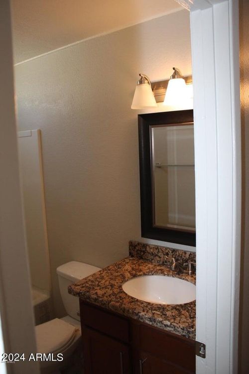 6604 W Vogel Ave, Glendale, AZ, 85302-2820 | Card Image