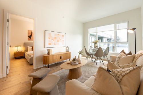 605-3596 Malsum Dr, North Vancouver, BC, V7G0B5 | Card Image