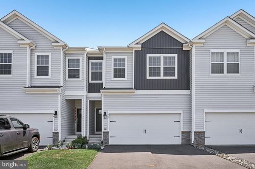 76 Fonthill Ct, QUAKERTOWN, PA, 18951-2539 | Card Image