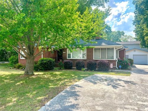 409 Stonewall St, Cartersville, GA, 30120-3933 | Card Image