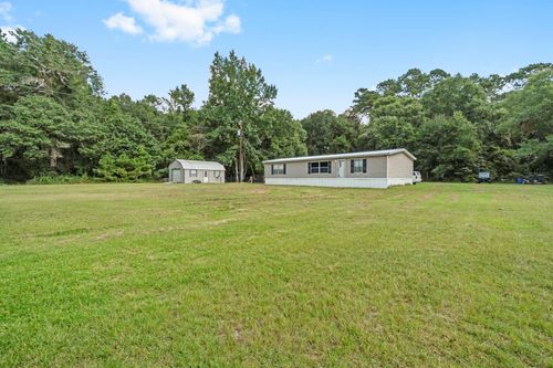 165 Hank Thompson Rd, Livingston, TX, 77351-5823 | Card Image