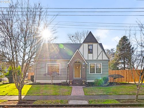 1520 12th St, Oregon City, OR, 97045-2119 | Card Image