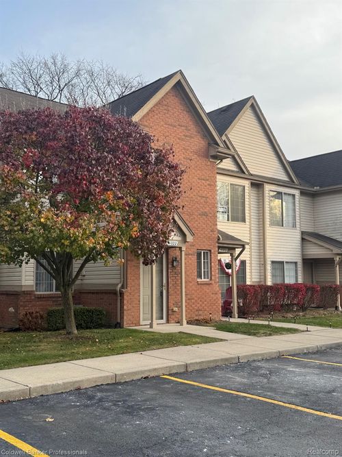 41022 Rose Ln, Clinton Township, MI, 48036-1481 | Card Image