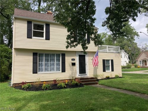5299 Haverford Dr, Lyndhurst, OH, 44124-2711 | Card Image