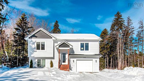 212 Norman Blvd, Hammonds Plains, NS, B4B1W3 | Card Image