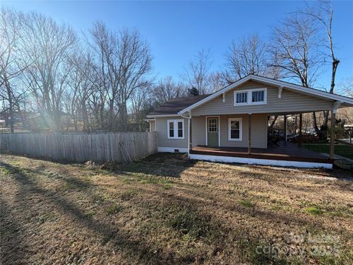 31 Carolina Ave, Marion, NC, 28752-3641 | Card Image