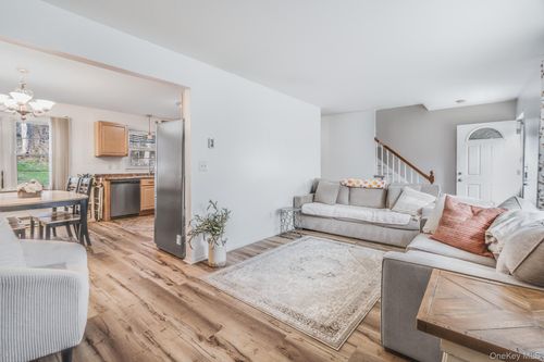 unit-17-2833 Route 9d, Wappingers Falls, NY, 12590-1579 | Card Image