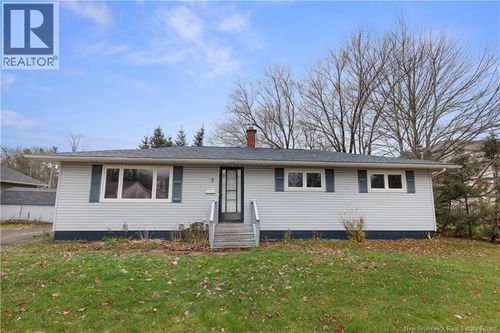 7 Wentworth Dr, Riverview, NB, E1B2T4 | Card Image