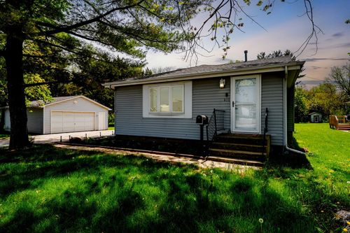 411 E North St, Dwight, IL, 60420-1015 | Card Image