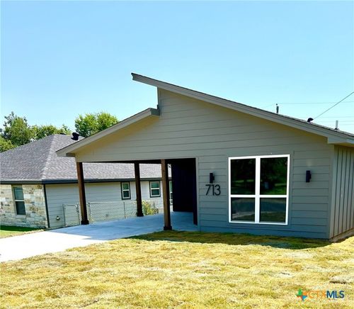 713 S 30th St, Temple, TX, 76501-6216 | Card Image