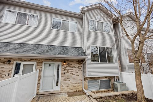 5b-332 Park Ridge Ln, Aurora, IL, 60504-6161 | Card Image