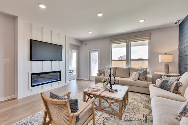 6500 Smarty Jones Ln, House other with 4 bedrooms, 2 bathrooms and 2 parking in Buda TX | Image 5