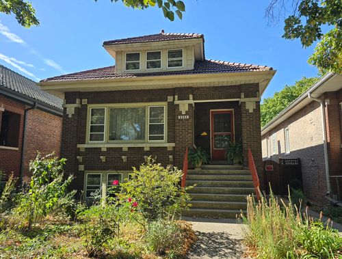 3032 Wisconsin Ave, Berwyn, IL, 60402-2948 | Card Image