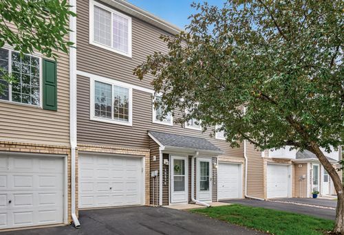 137-15516 Float Ln, Apple Valley, MN, 55124-6020 | Card Image