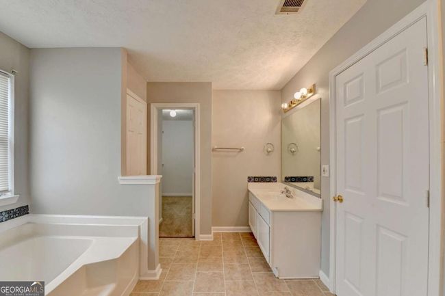 2355 Glen Chase Ln, House other with 3 bedrooms, 3 bathrooms and 4 parking in Lawrenceville GA | Image 45