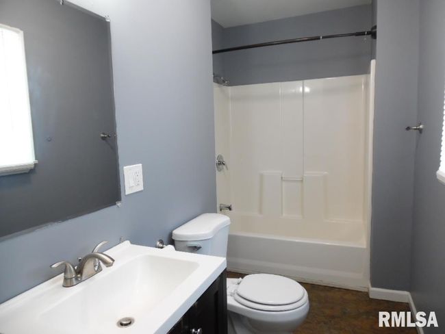 631 6 Th Ave S, House other with 2 bedrooms, 1 bathrooms and null parking in Clinton IA | Image 5