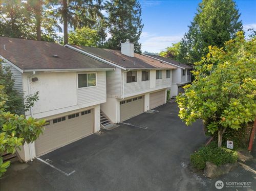 202-9910 Ne 116th Street, Kirkland, WA, 98034 | Card Image