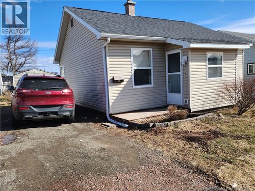 10 Copp St, Dieppe, NB, E1A2H1 | Card Image