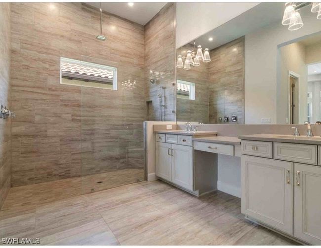 Master Bath | Image 7