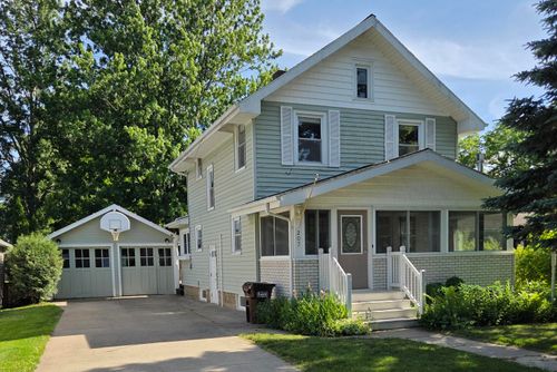 207 Michigan St, Brooklyn, MI, 49230-9103 | Card Image