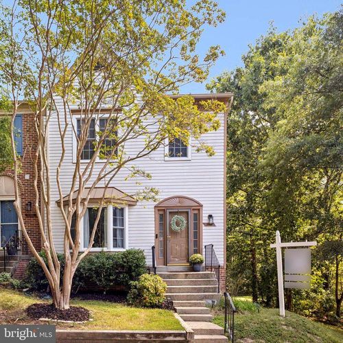 7257 Whitlers Creek Dr, SPRINGFIELD, VA, 22152-3647 | Card Image