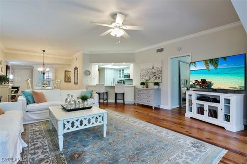 313-5897 Chanteclair Dr, NAPLES, FL, 34108-3117 | Card Image