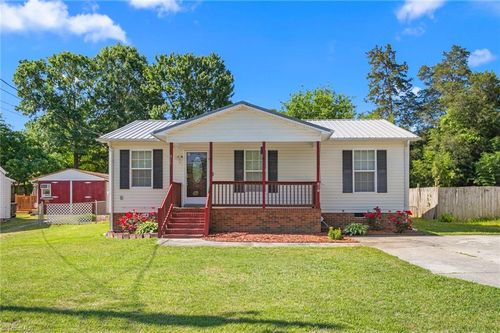810 Arthur Ave, High Point, NC, 27263-2302 | Card Image