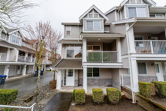 6 - 6555 192 A Street, Townhouse with 3 bedrooms, 2 bathrooms and 4 parking in Surrey BC | Image 2