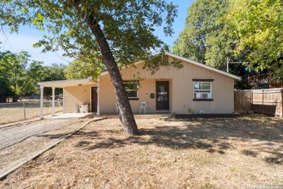 916 Ford St, House other with 3 bedrooms, 2 bathrooms and null parking in Kerrville TX | Image 3