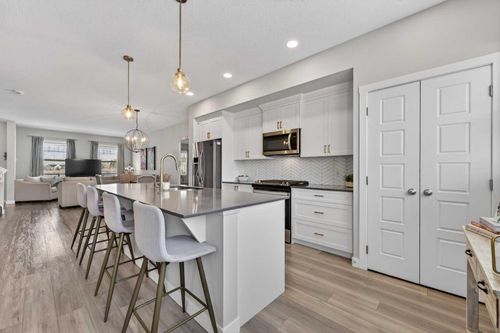 83 Midtown Cross Sw, Airdrie, AB, T4B5H1 | Card Image