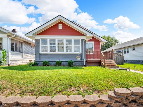 209 6th Ave, Beech Grove, IN, 46107-1952 | Card Image