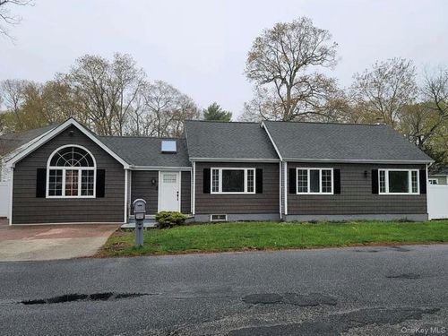 11 Knapp Rd, Mastic Beach, NY, 11951-3301 | Card Image