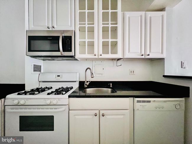 519 - 1 Scott Cir Nw, Condo with 1 bedrooms, 1 bathrooms and null parking in WASHINGTON DC | Image 9