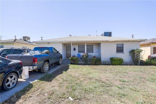 1305 Castaic, Bakersfield, CA, 93308 | Card Image