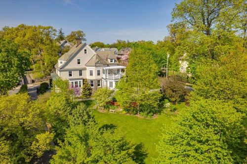 203 Corlies Ave, Pelham, NY, 10803-1903 | Card Image