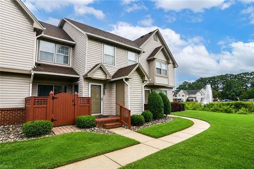 3827 Rivanna River Reach, Portsmouth, VA, 23703 | Card Image
