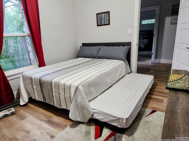 9810 Park Dr, House other with 2 bedrooms, 3 bathrooms and null parking in Helotes TX | Image 36