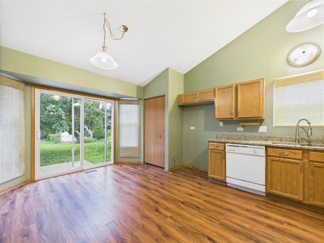 364 Coneflower Dr, House other with 4 bedrooms, 3 bathrooms and 2 parking in Minooka IL | Image 4