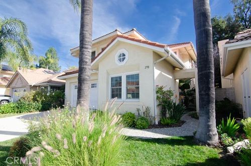 298 Saint Thomas Dr, Oak Park, CA, 91377-5548 | Card Image