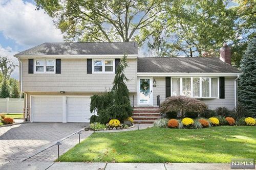 337 Country Club Drive, Oradell, NJ, 07649 | Card Image