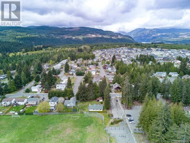 3330 Egremont Rd, House other with 3 bedrooms, 1 bathrooms and 2 parking in Cumberland BC | Image 36