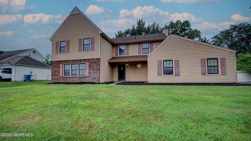 16 Nashua Dr, Marlboro, NJ, 07746-1956 | Card Image