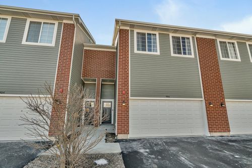 906 Gillespie Lane, Yorkville, IL, 60560 | Card Image