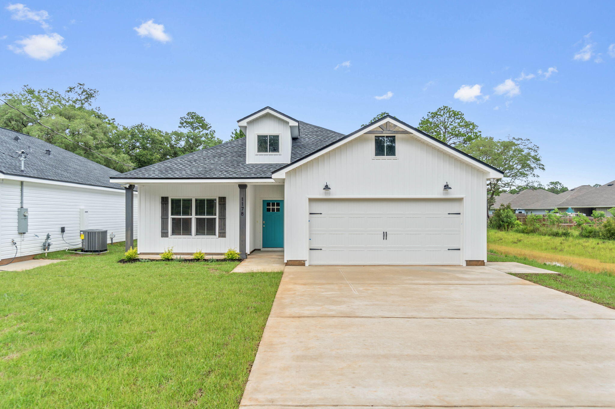 Janet St, Navarre, FL 32566
