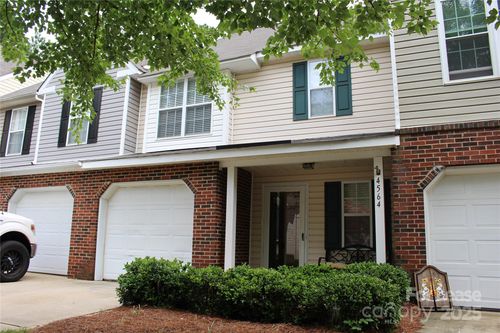 4564 Antelope Ln, Charlotte, NC, 28269-3183 | Card Image