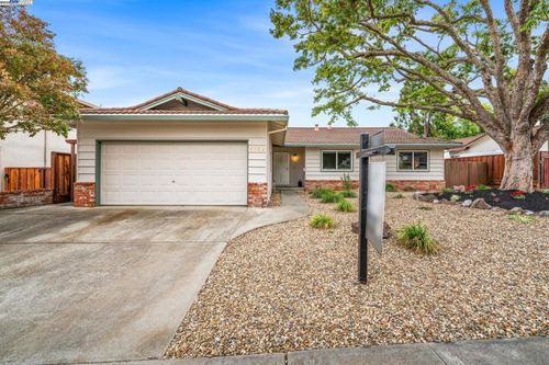 5550 San Juan Way, Pleasanton, CA, 94566-7733 | Card Image